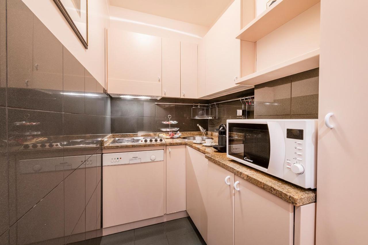 Milan Royal Suites - Centro Duomo Luaran gambar
