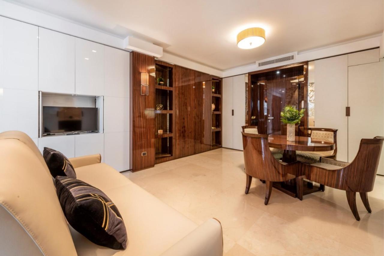 Milan Royal Suites - Centro Duomo Luaran gambar