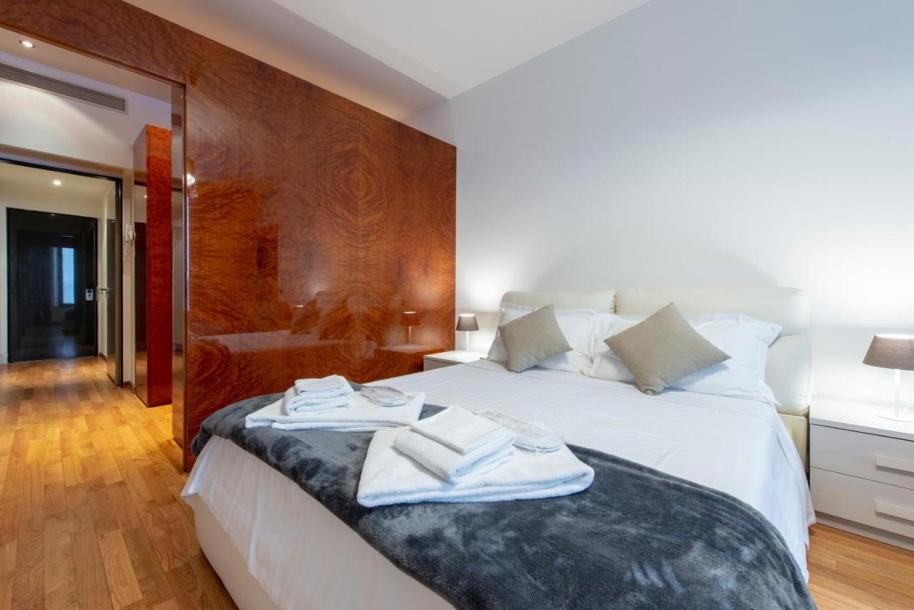 Milan Royal Suites - Centro Duomo Luaran gambar