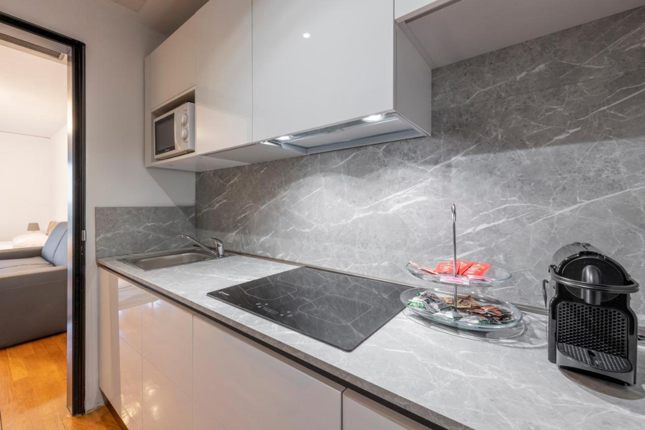 Milan Royal Suites - Centro Duomo Luaran gambar